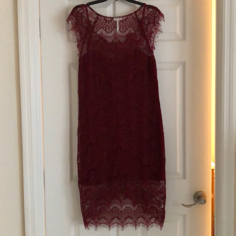 Maroon Lace detailed dress